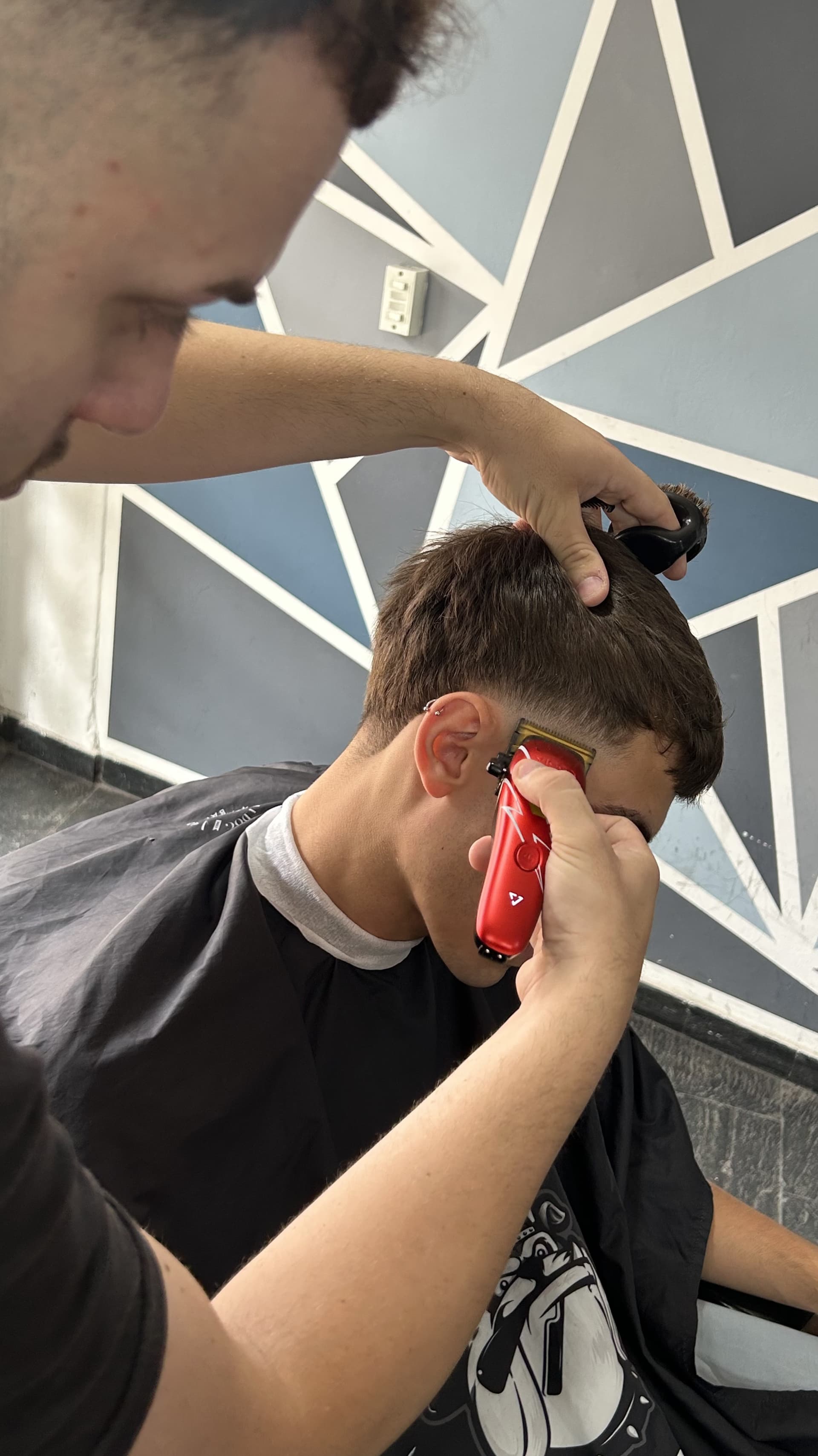 Corte de pelo y barba en The Bulldog Barber Shop, barbería en Buenos Aires (foto 8 de 11)